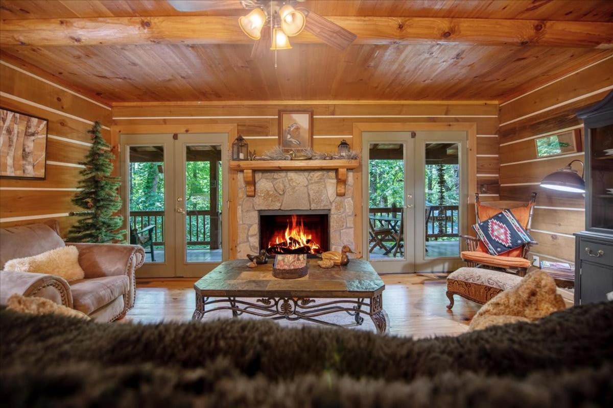 فيلا بلو ريدجفي Waterfront Mountain Cabin With Hot Tub المظهر الخارجي الصورة