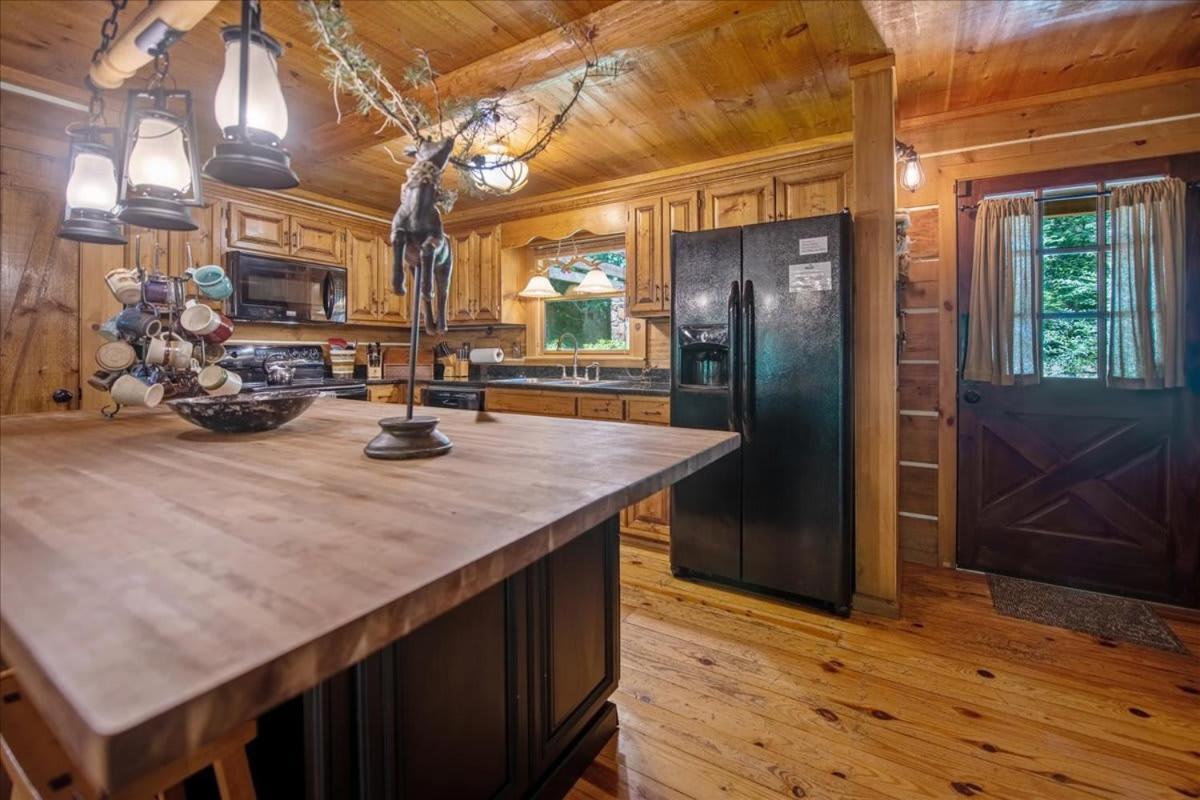 فيلا بلو ريدجفي Waterfront Mountain Cabin With Hot Tub المظهر الخارجي الصورة