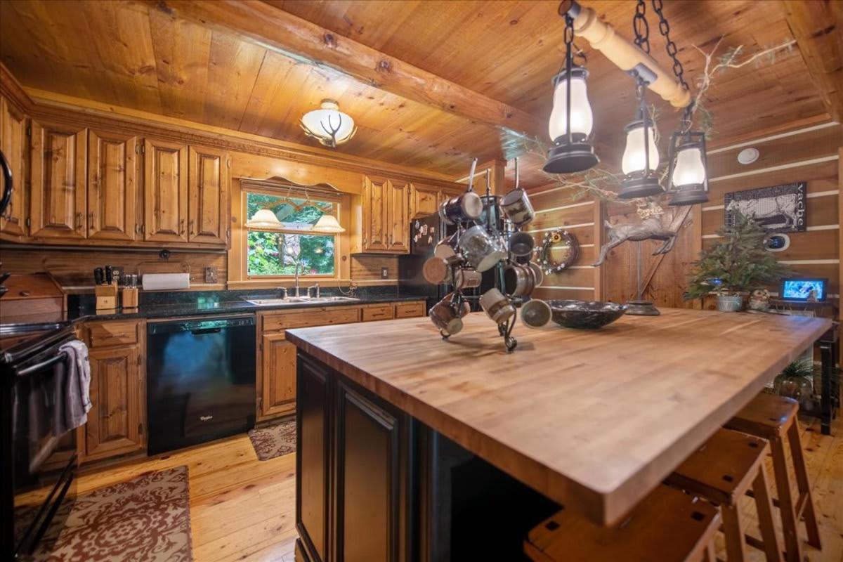 فيلا بلو ريدجفي Waterfront Mountain Cabin With Hot Tub المظهر الخارجي الصورة