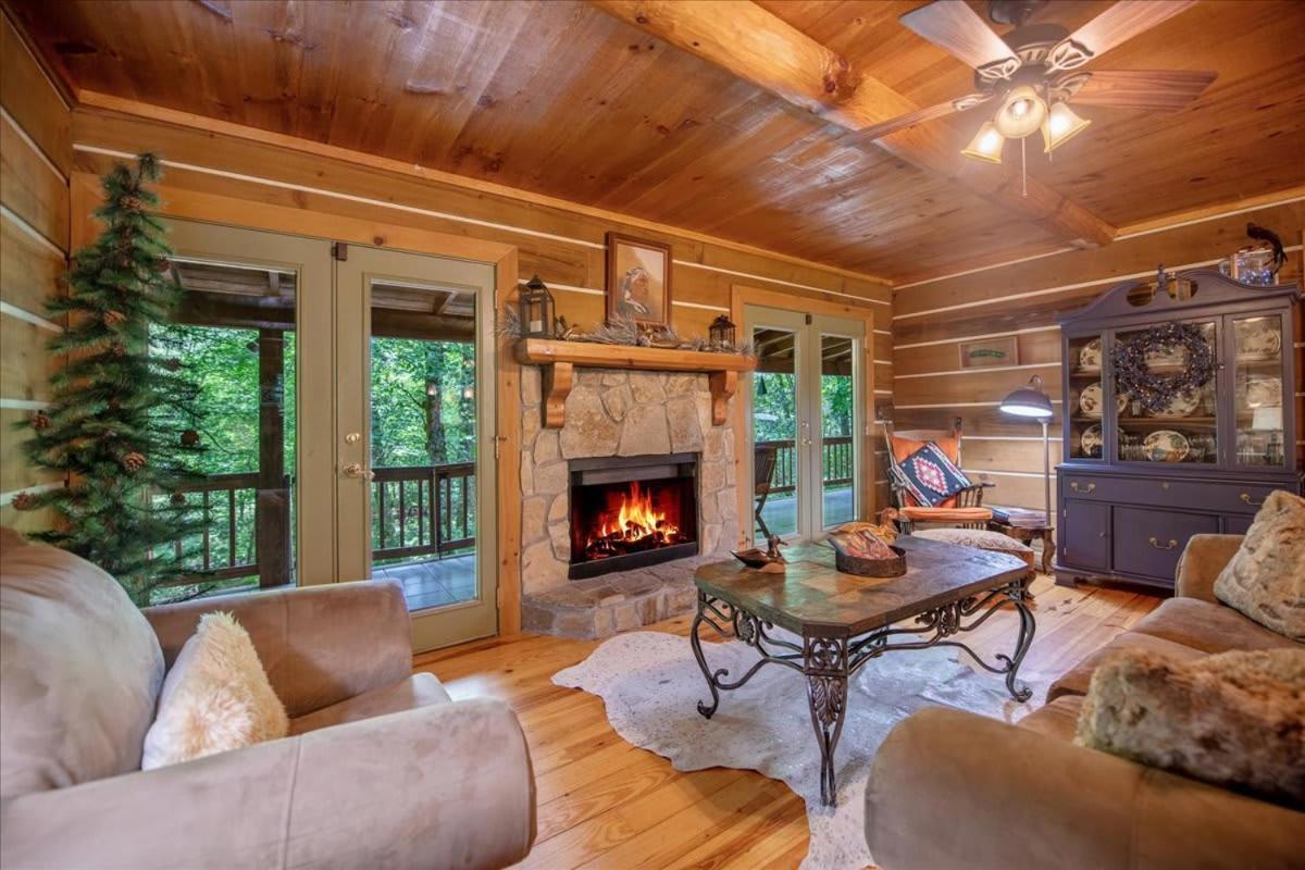 فيلا بلو ريدجفي Waterfront Mountain Cabin With Hot Tub المظهر الخارجي الصورة