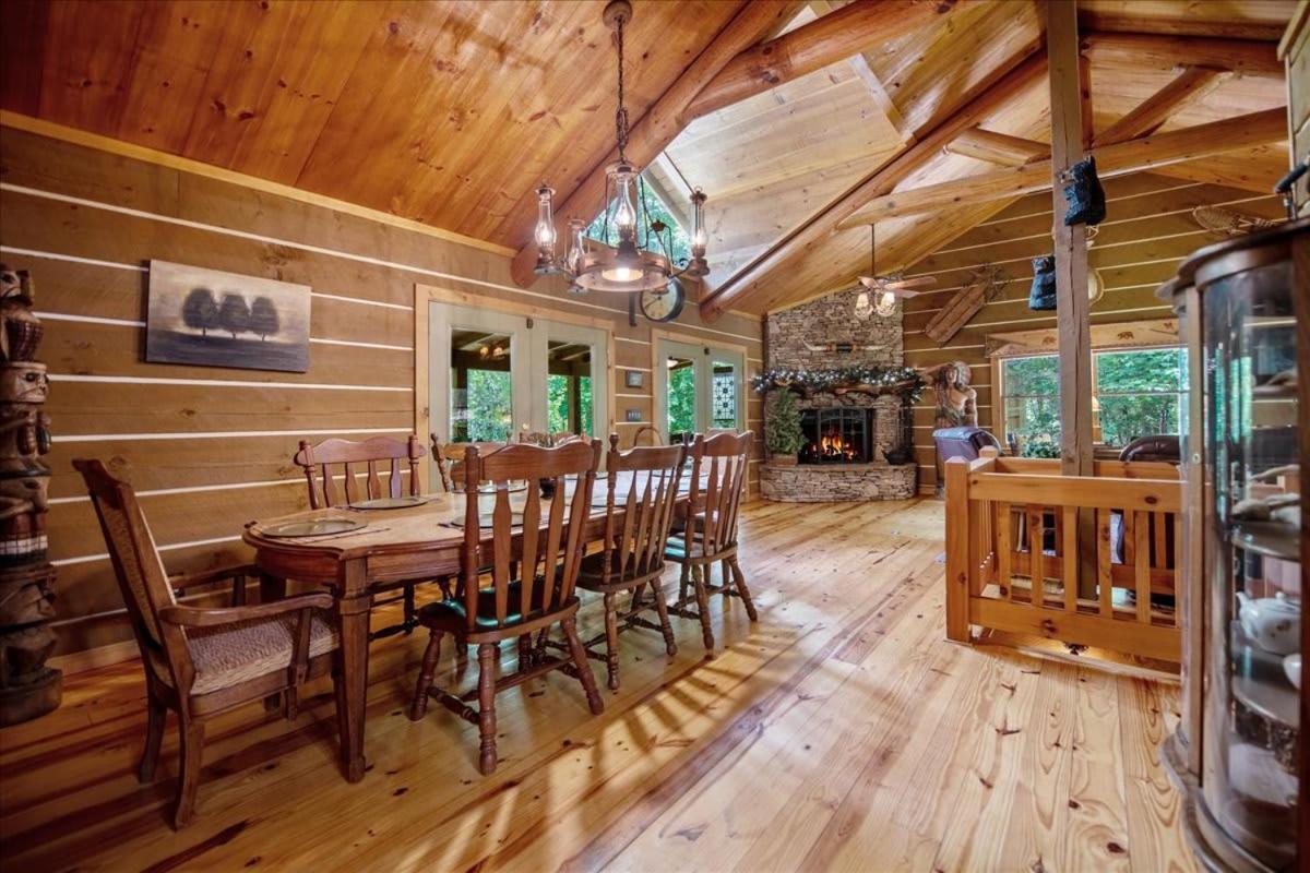 فيلا بلو ريدجفي Waterfront Mountain Cabin With Hot Tub المظهر الخارجي الصورة
