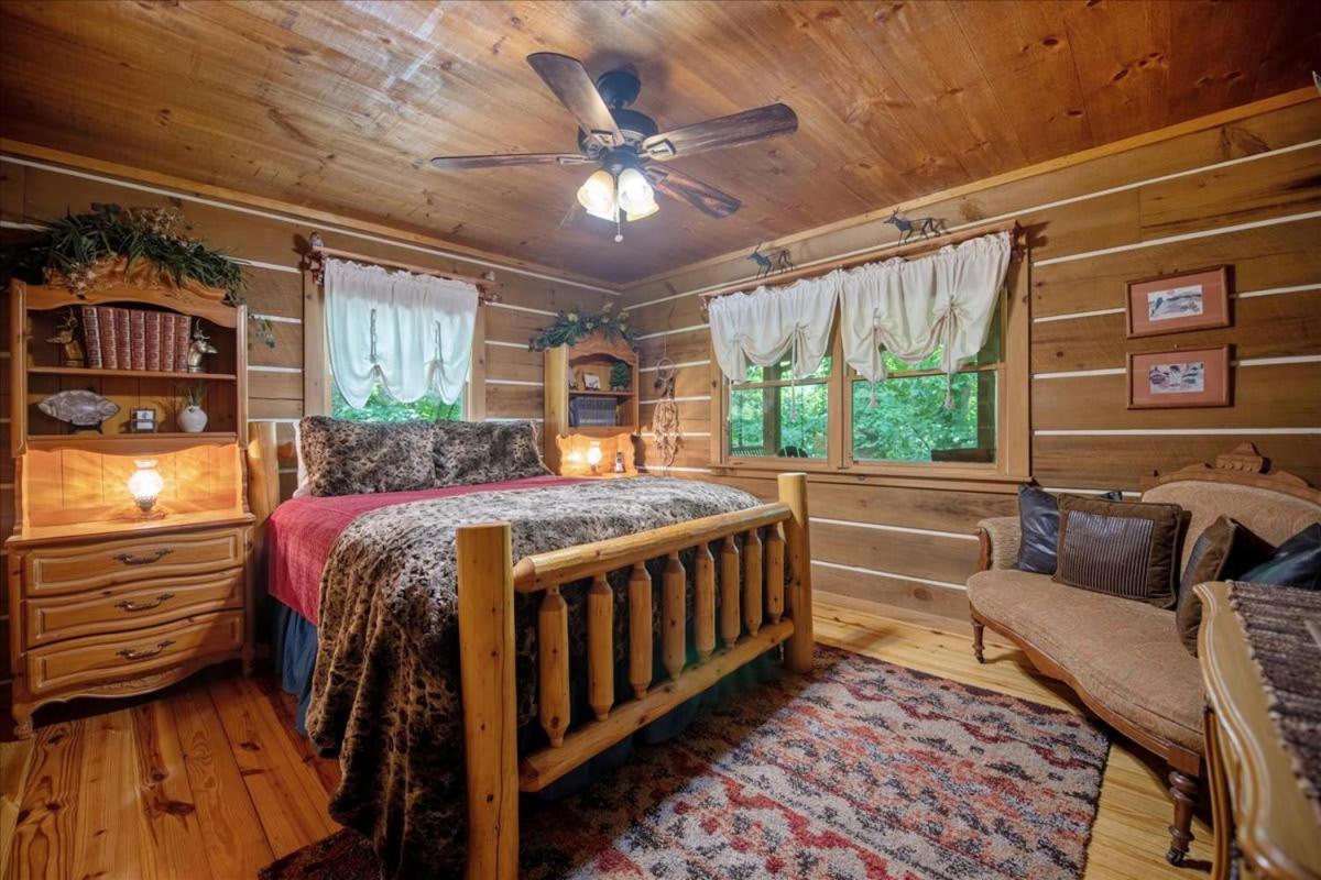 فيلا بلو ريدجفي Waterfront Mountain Cabin With Hot Tub المظهر الخارجي الصورة